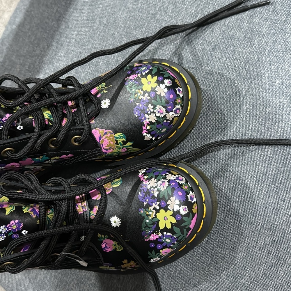 New Dr Martens Pascal Floral Boots Lace Up Size 5 Black Multicolor - Picture 7 of 11
